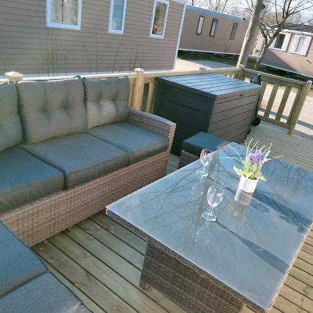 Bj Chalets - De Rug 1 - Vakantiepark Lauwersoog - Luxe Chalet Met Vaatwasser! Vroege Incheck! Zewnętrze zdjęcie