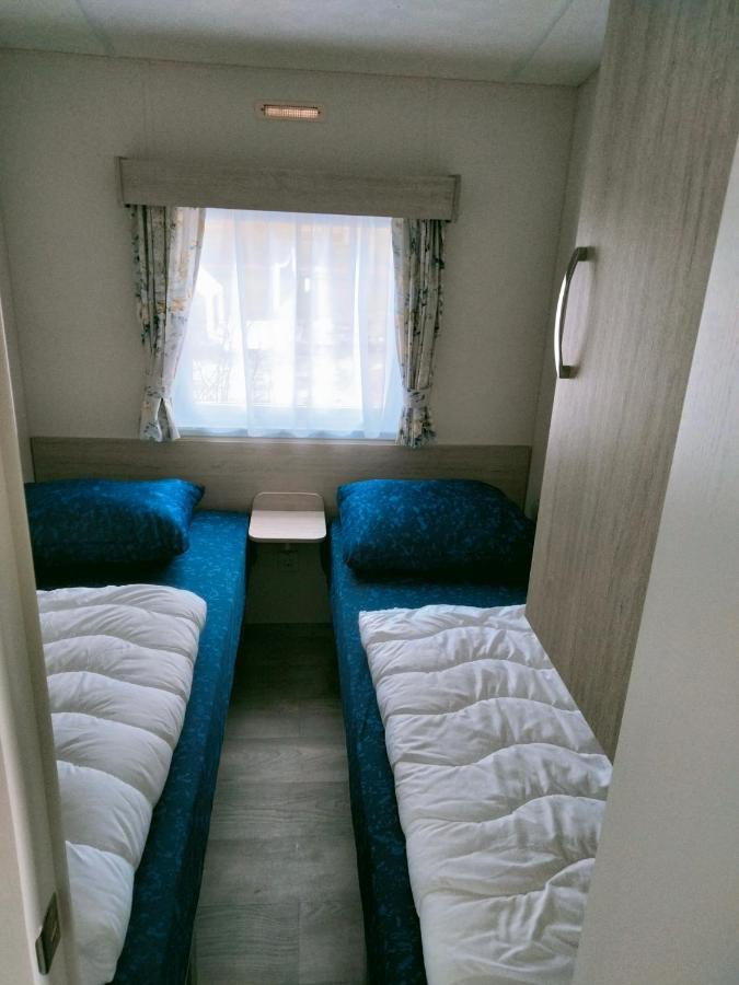 Bj Chalets - De Rug 1 - Vakantiepark Lauwersoog - Luxe Chalet Met Vaatwasser! Vroege Incheck! Zewnętrze zdjęcie